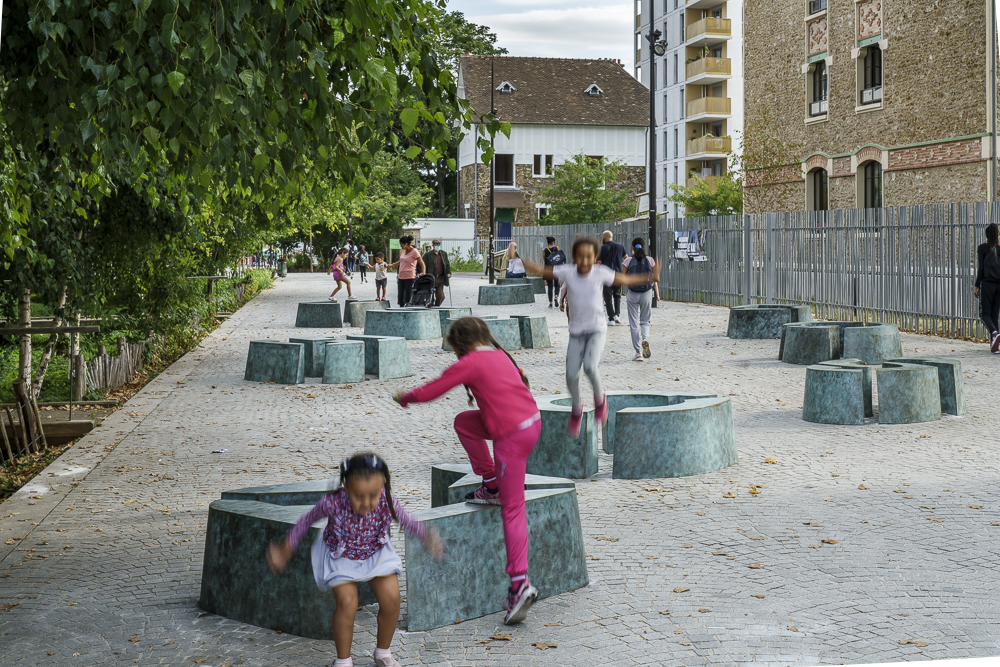Representation of Matrices/Assises (Ivry) 2021
